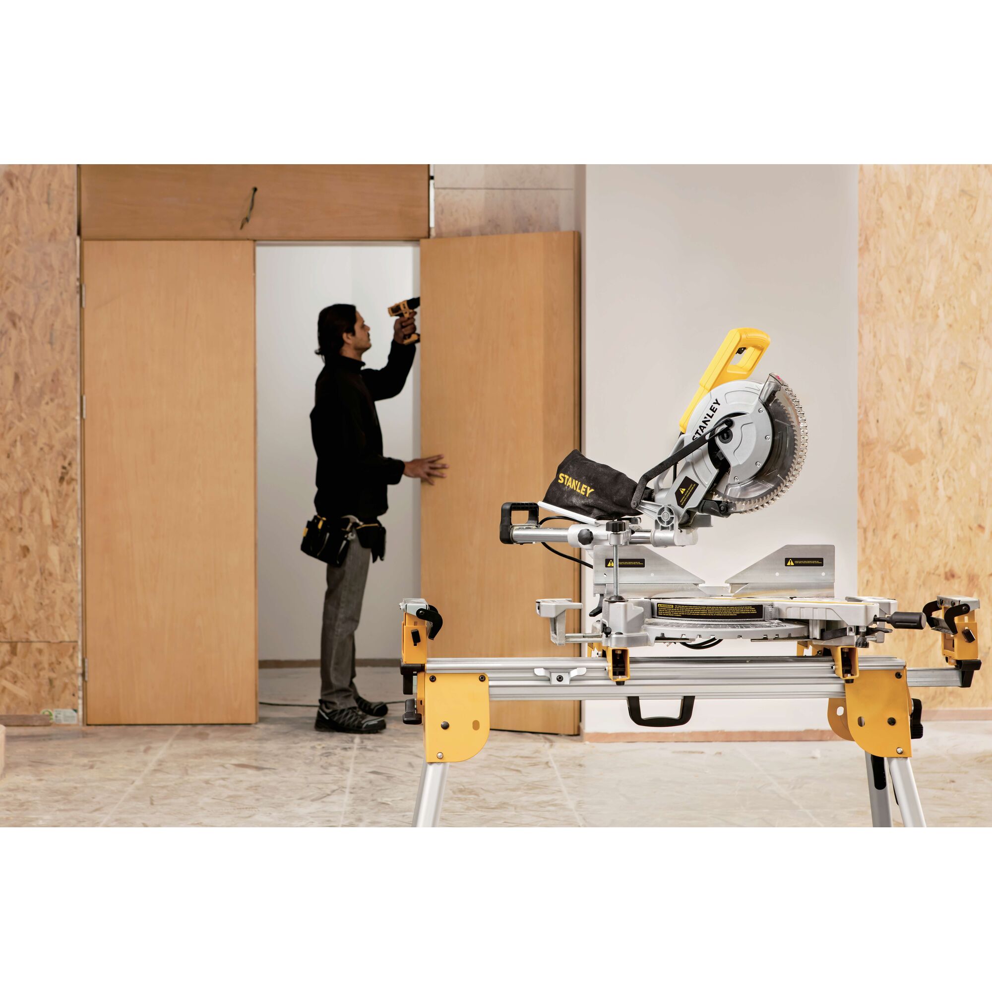 1800W 255mm Sliding Mitre Saw