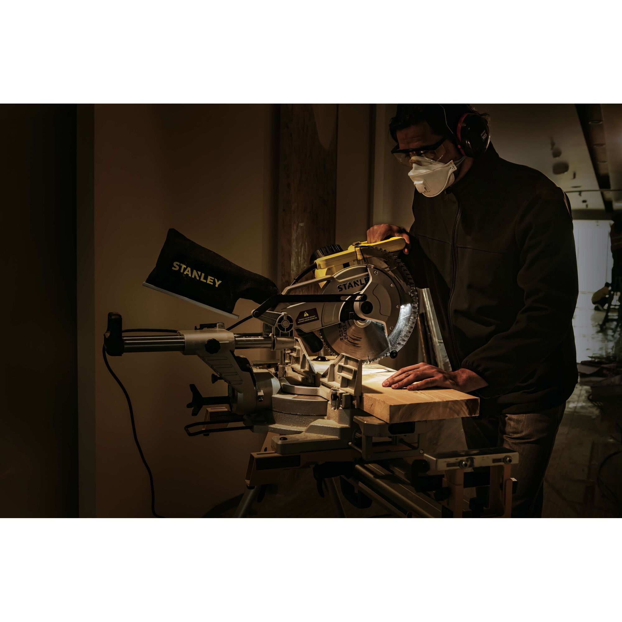 1800W 255mm Sliding Mitre Saw