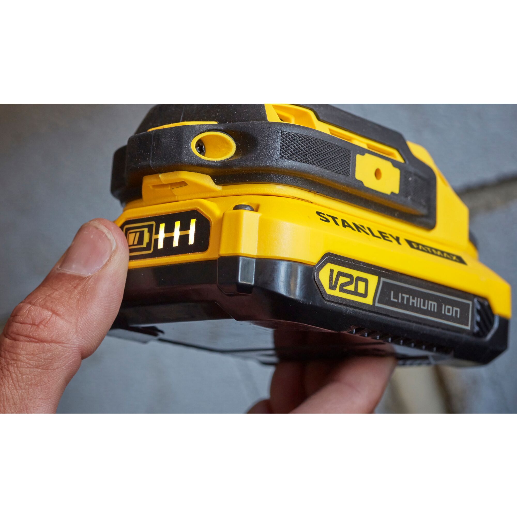 KIT 20V HAMMER DRILL 119ACC TOOLBOX 19"