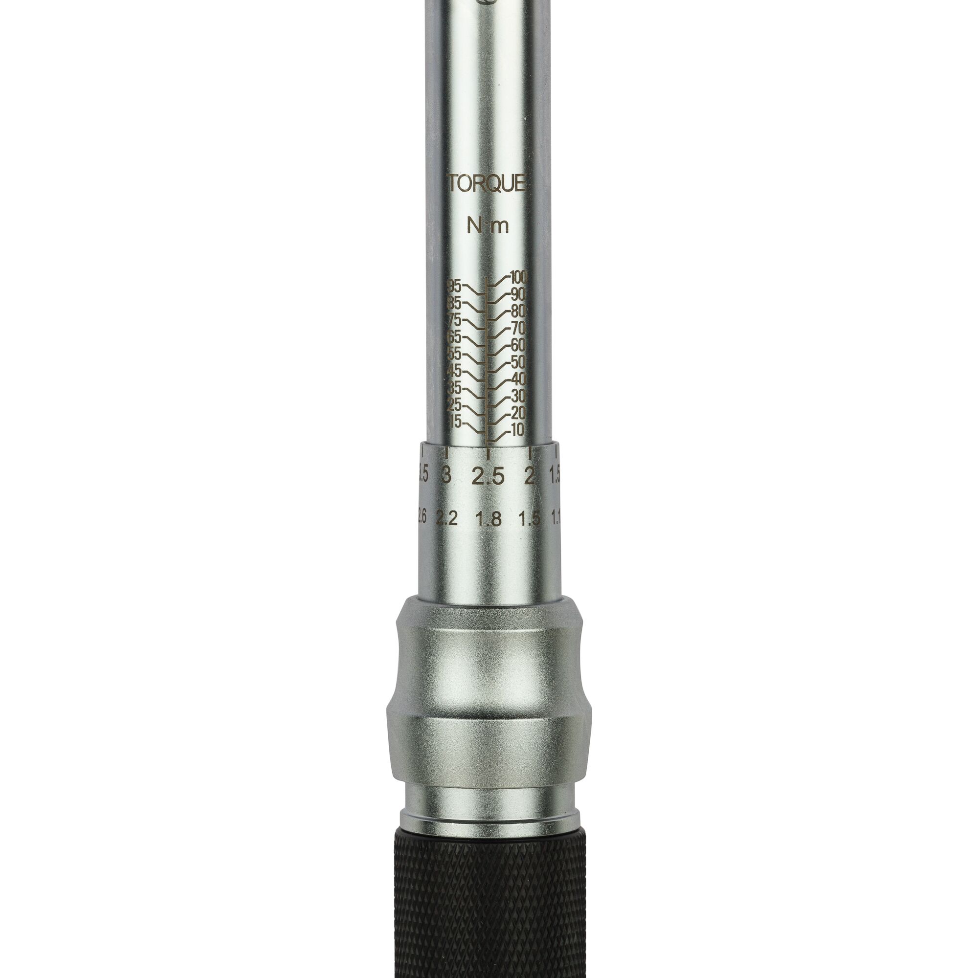 STANLEY STMT73589-8 torque wrench close-up showing Nm scale and knurled handle, front angle.